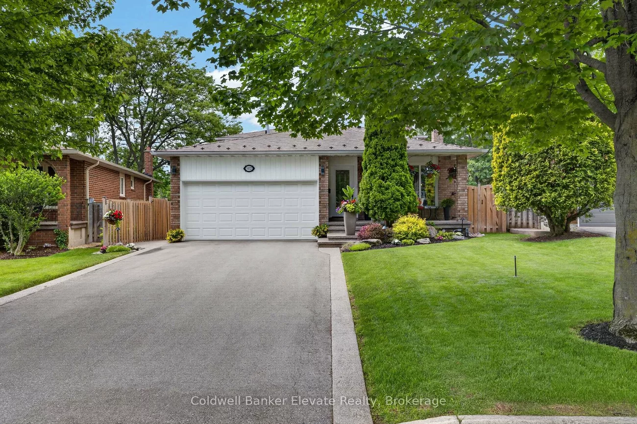 1432, Livingston, 1005 - FA Falgarwood, Oakville