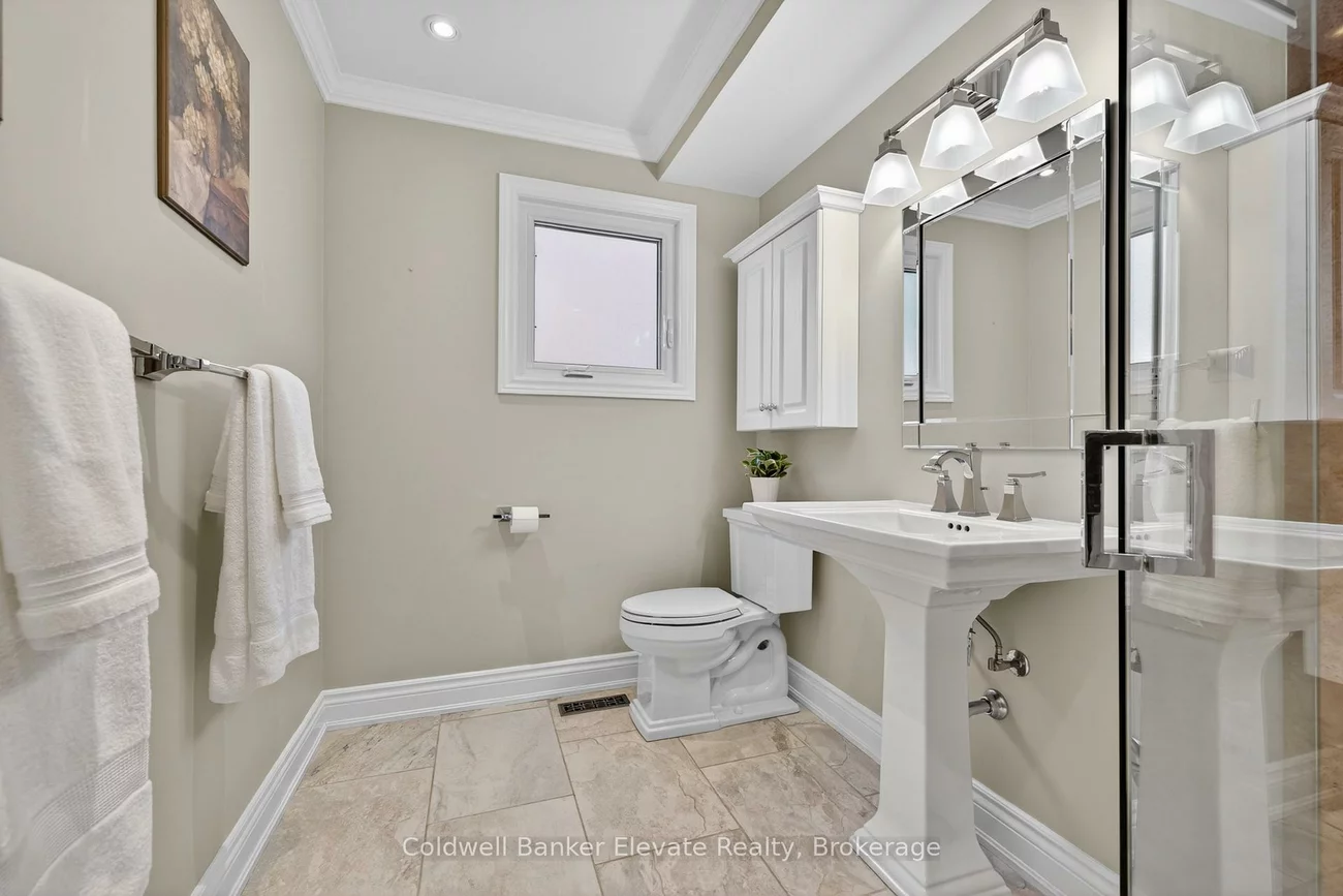1432, Livingston, 1005 - FA Falgarwood, Oakville