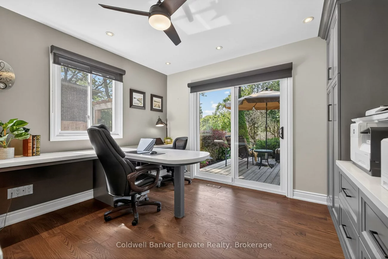 1432, Livingston, 1005 - FA Falgarwood, Oakville