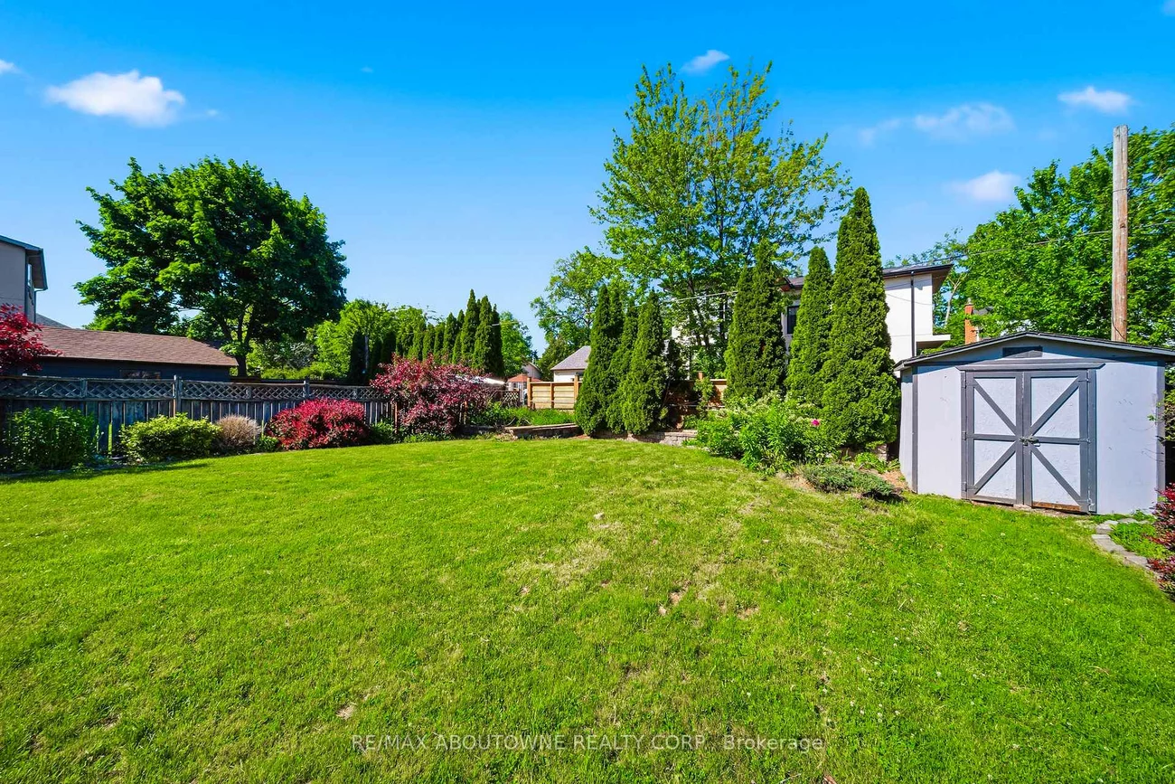 253, Maurice, 1002 - CO Central, Oakville