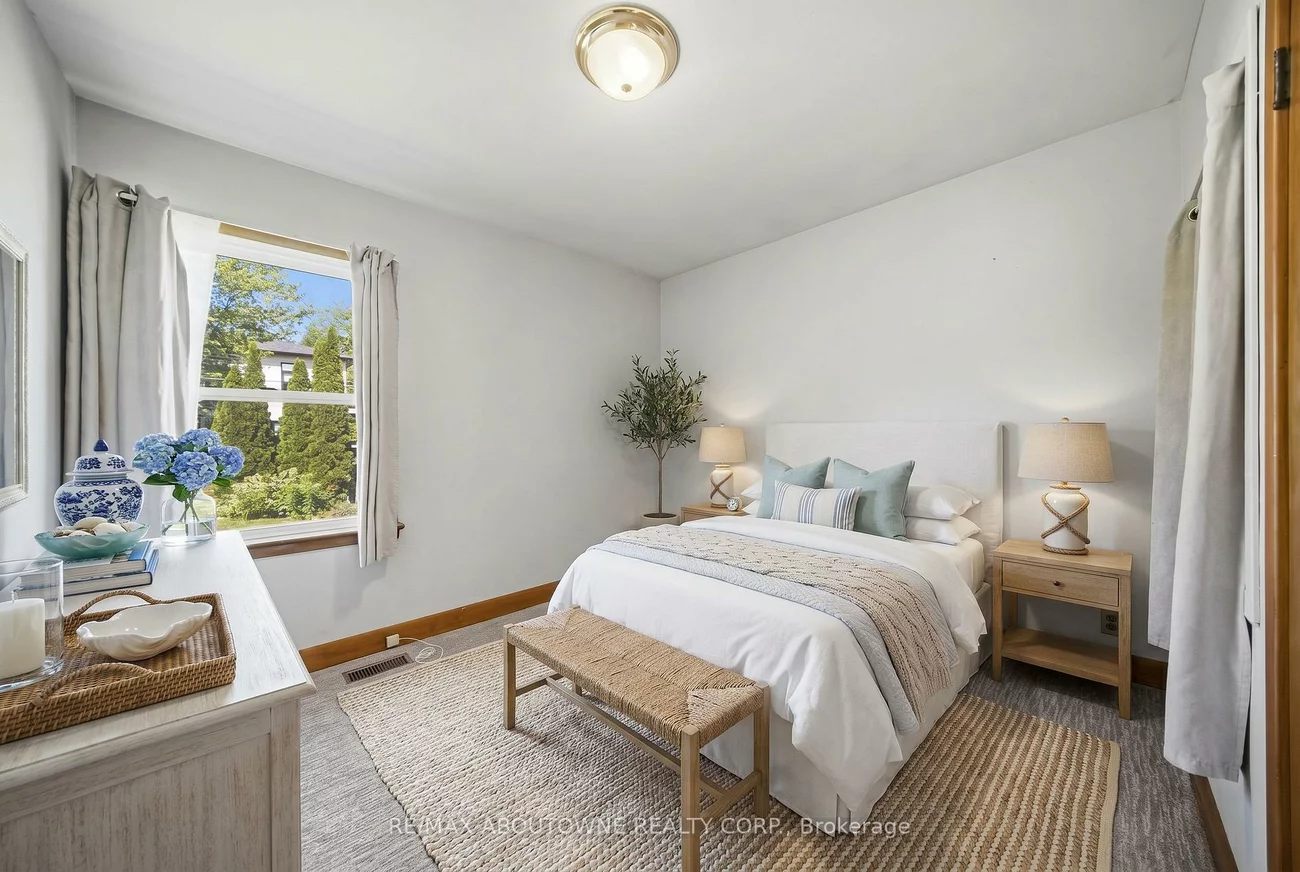 253, Maurice, 1002 - CO Central, Oakville