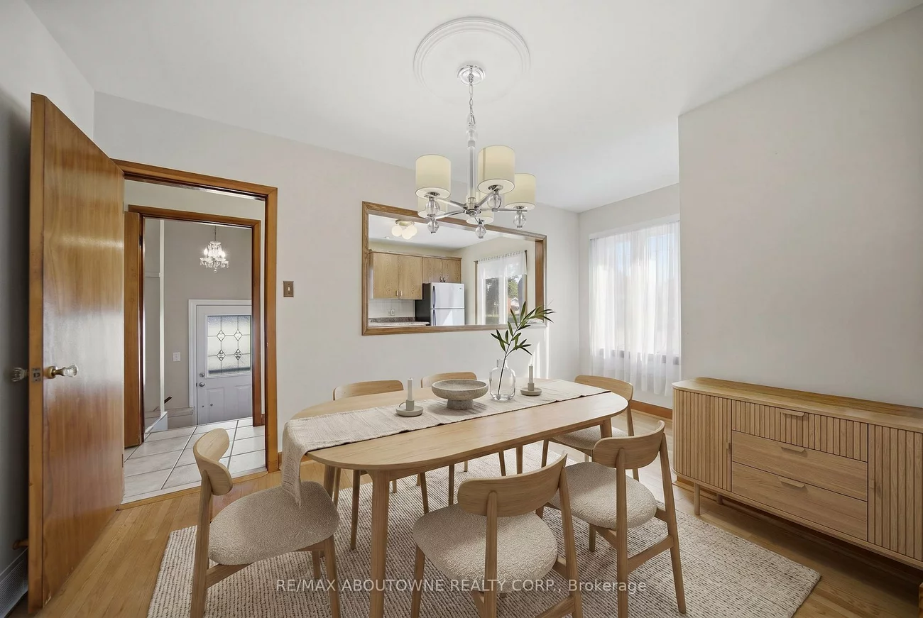 253, Maurice, 1002 - CO Central, Oakville