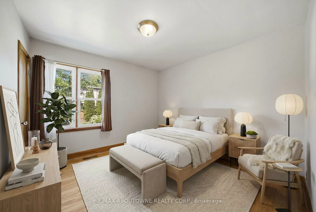 253, Maurice, 1002 - CO Central, Oakville