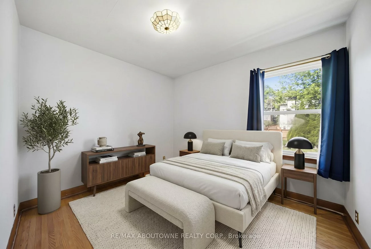 253, Maurice, 1002 - CO Central, Oakville