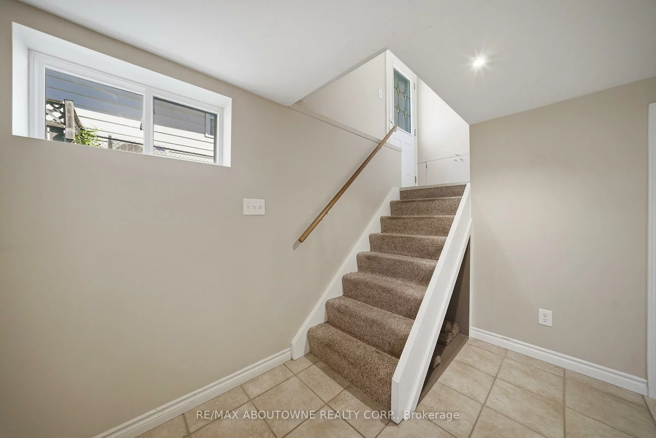 253, Maurice, 1002 - CO Central, Oakville