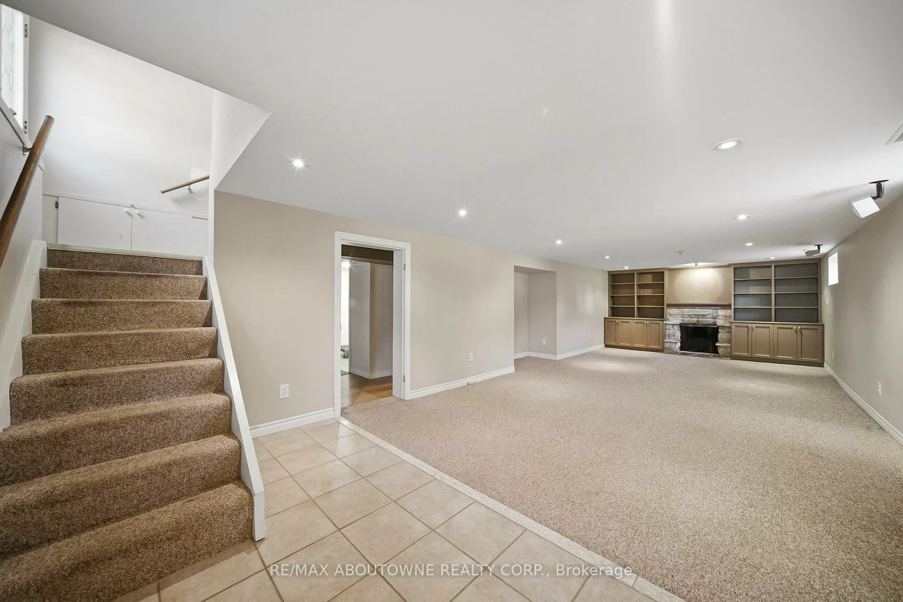 253, Maurice, 1002 - CO Central, Oakville