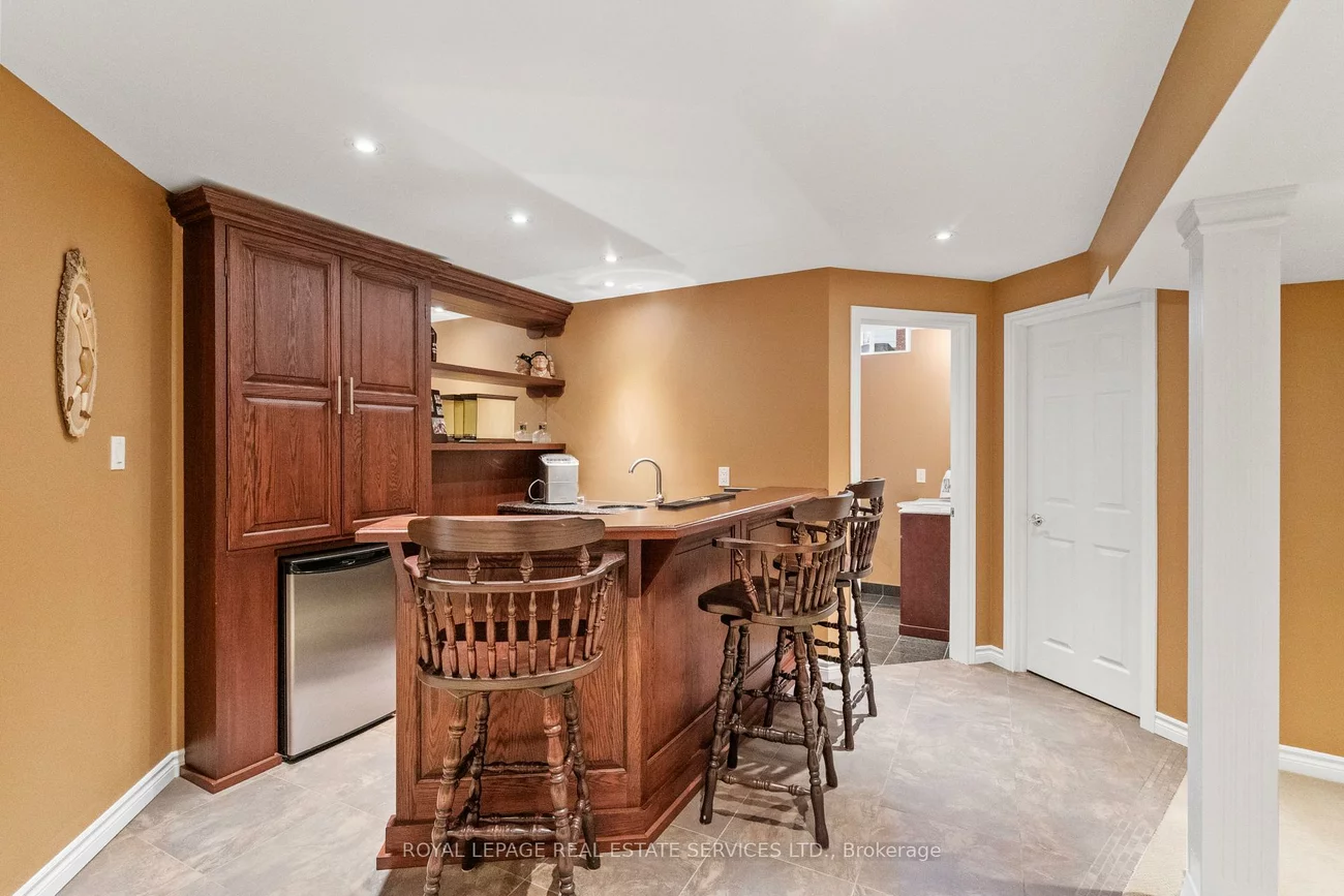 2045, Rosemount, 1019 - WM Westmount, Oakville