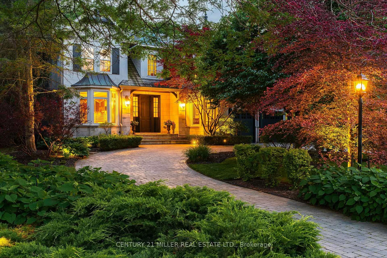 122, Lisonally, 1017 - SW Southwest, Oakville