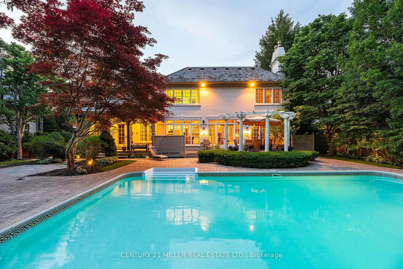 122, Lisonally, 1017 - SW Southwest, Oakville