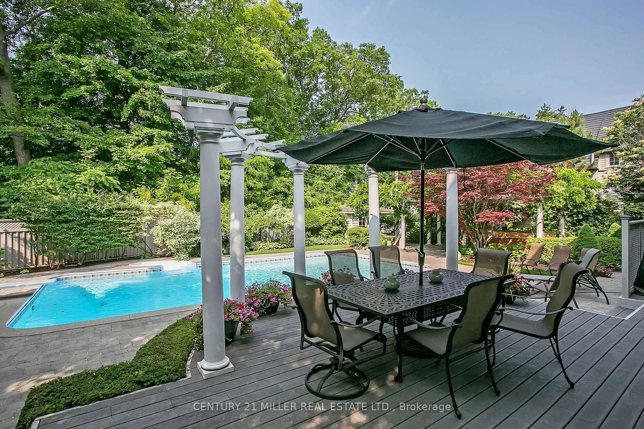 122, Lisonally, 1017 - SW Southwest, Oakville