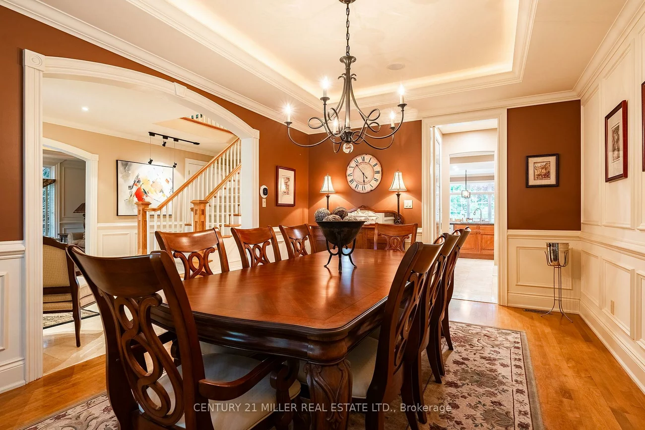 122, Lisonally, 1017 - SW Southwest, Oakville