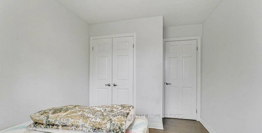 1011, Pearson, 1003 - CP College Park, Oakville