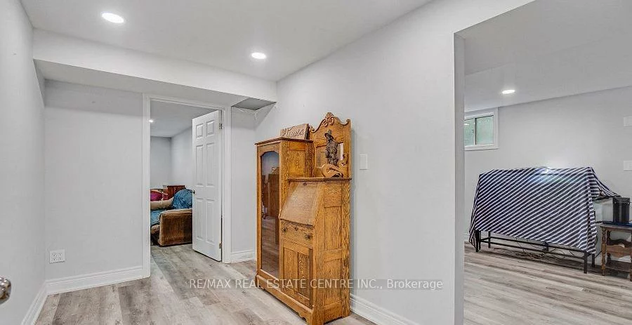 1011, Pearson, 1003 - CP College Park, Oakville