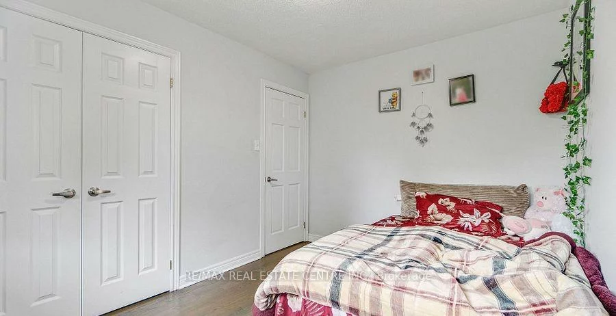 1011, Pearson, 1003 - CP College Park, Oakville