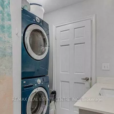 1011, Pearson, 1003 - CP College Park, Oakville