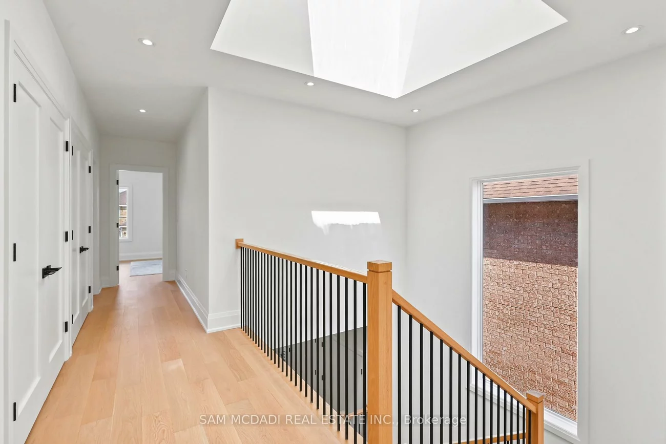 2350, Eighth, 1018 - WC Wedgewood Creek, Oakville