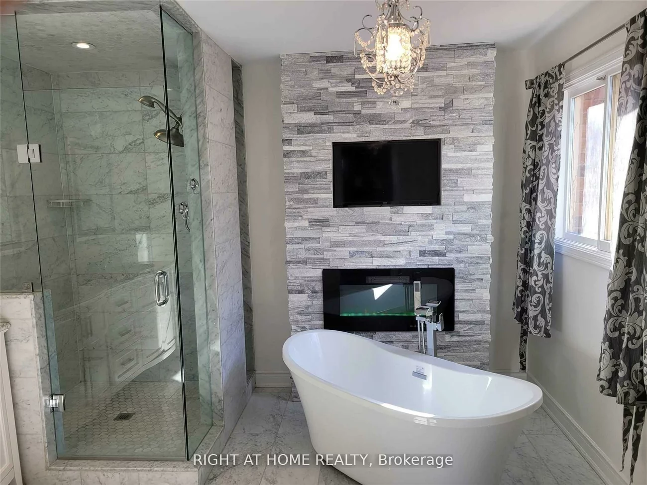 1080, Glenashton, 1018 - WC Wedgewood Creek, Oakville