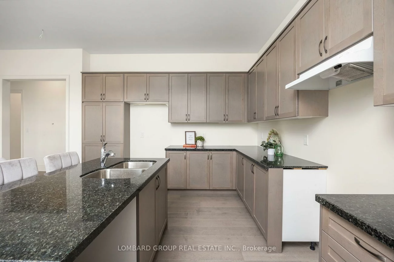37, North Park, 1008 - GO Glenorchy, Oakville