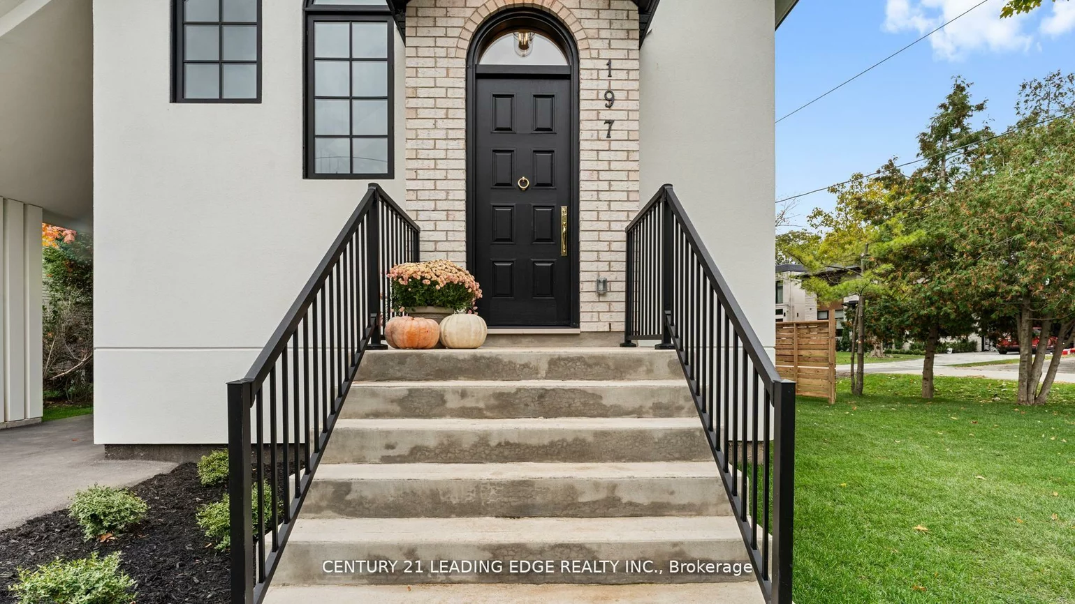 197, Glen Oak, 1020 - WO West, Oakville