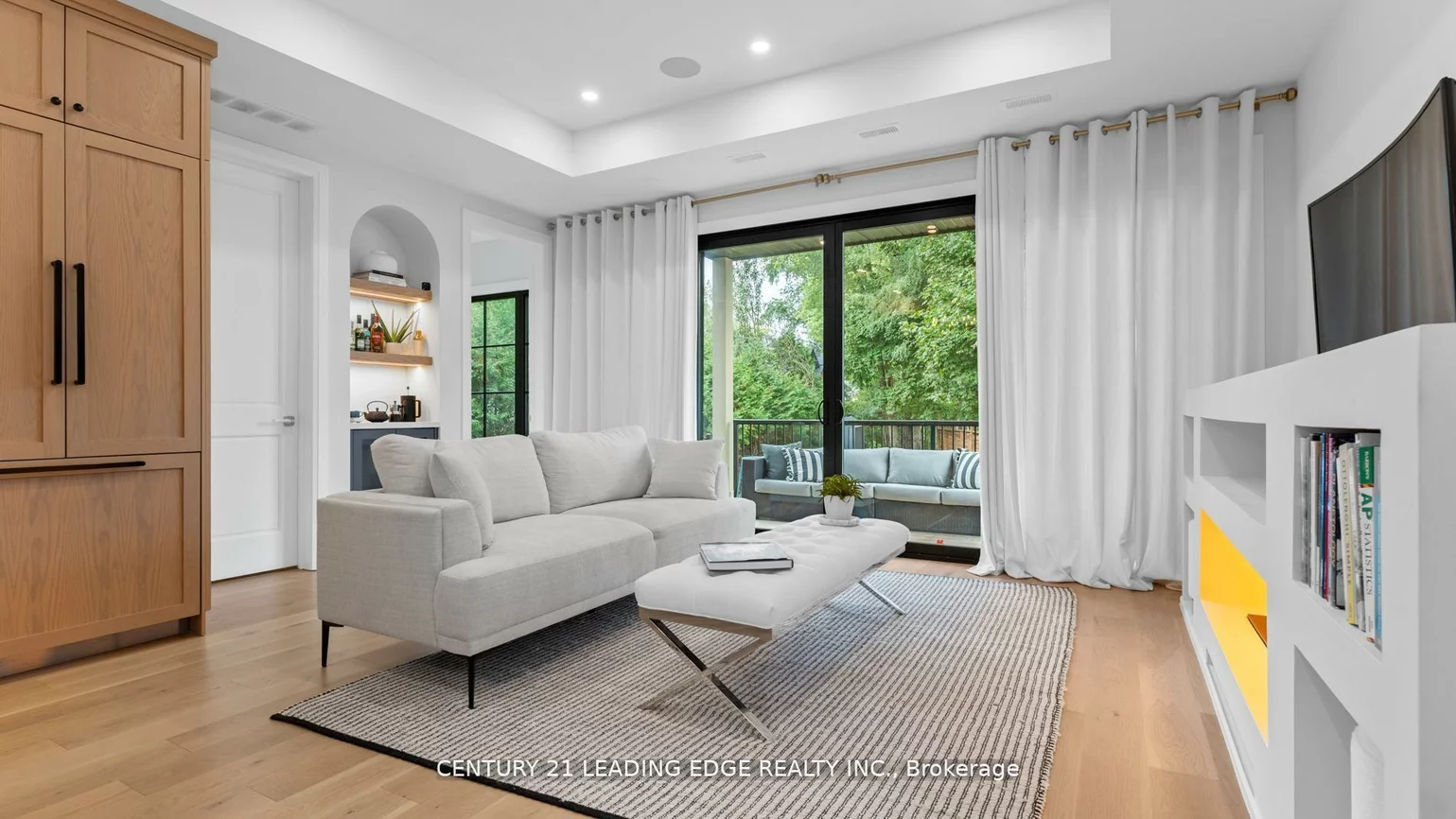 197, Glen Oak, 1020 - WO West, Oakville