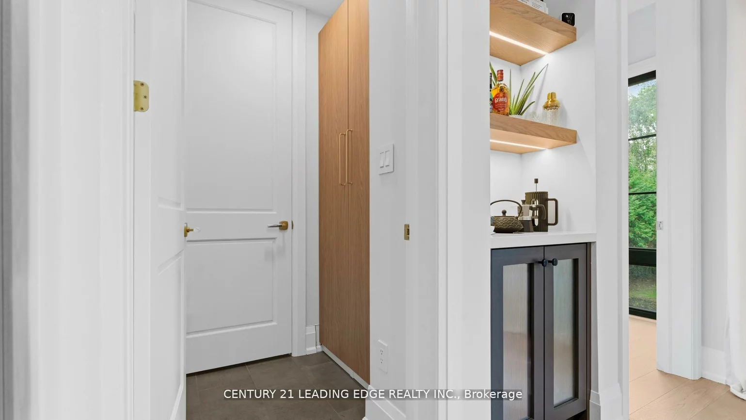 197, Glen Oak, 1020 - WO West, Oakville