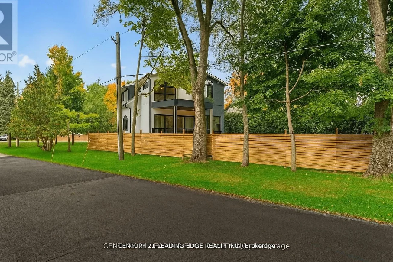 197, Glen Oak, 1020 - WO West, Oakville