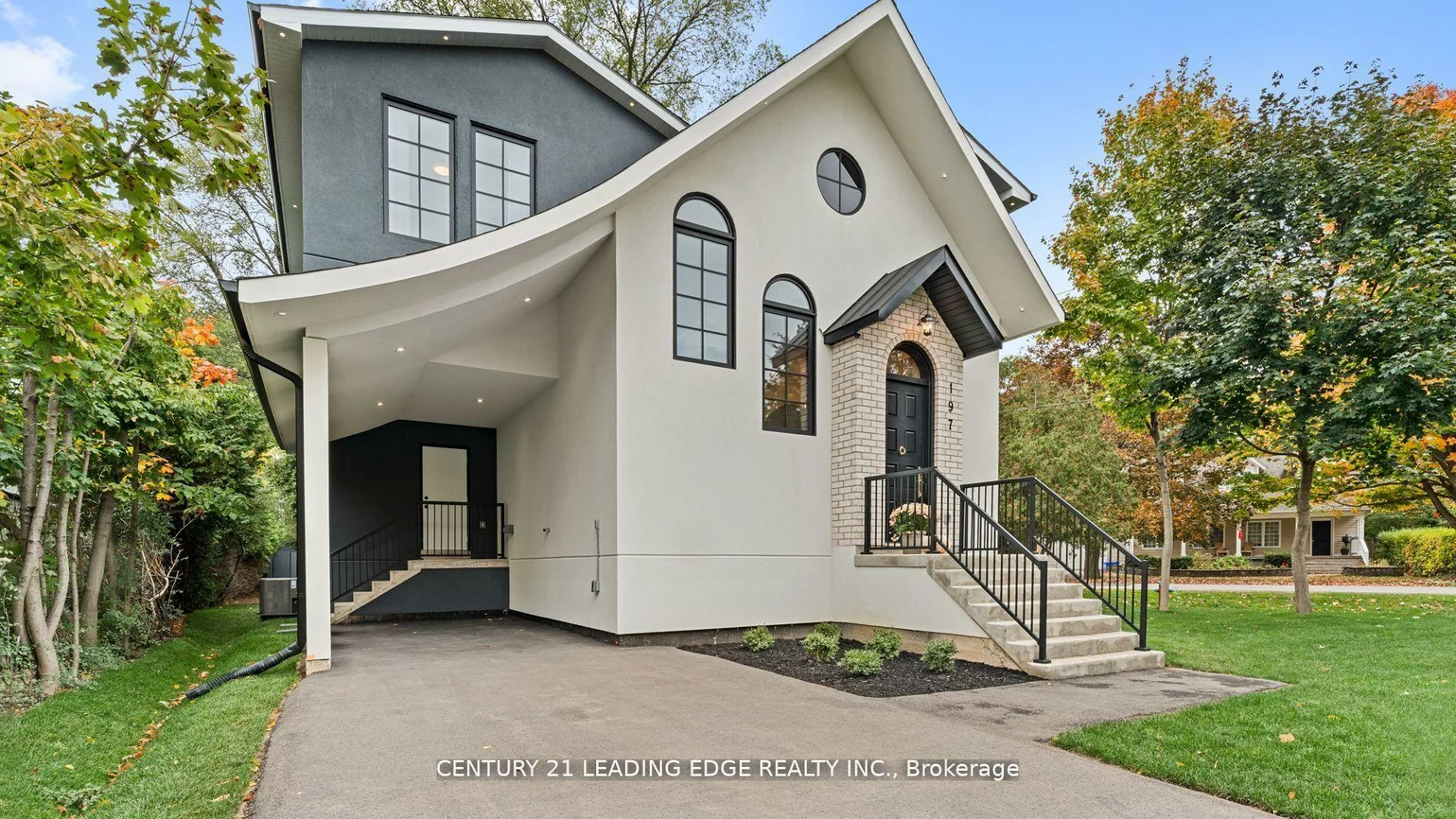197, Glen Oak, 1020 - WO West, Oakville