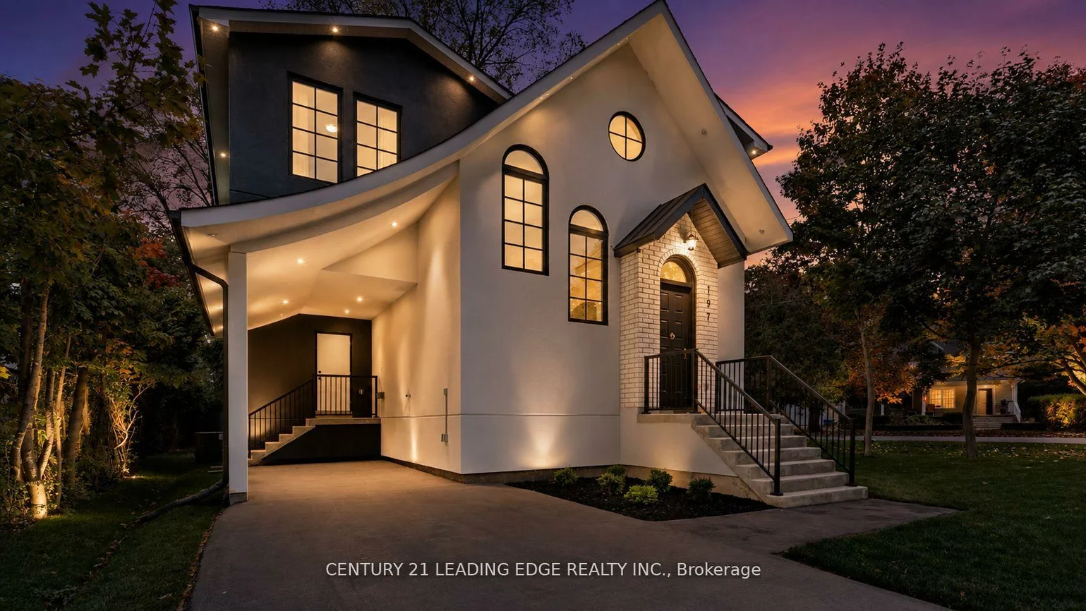 197, Glen Oak, 1020 - WO West, Oakville