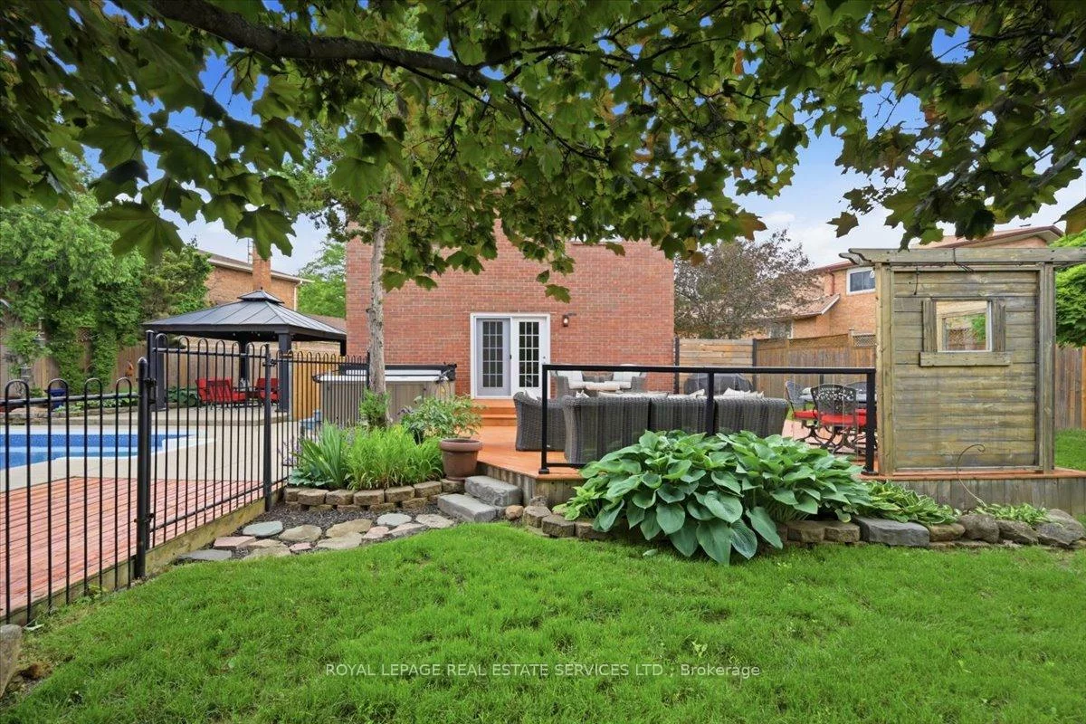 2035, Pen, 1015 - RO River Oaks, Oakville