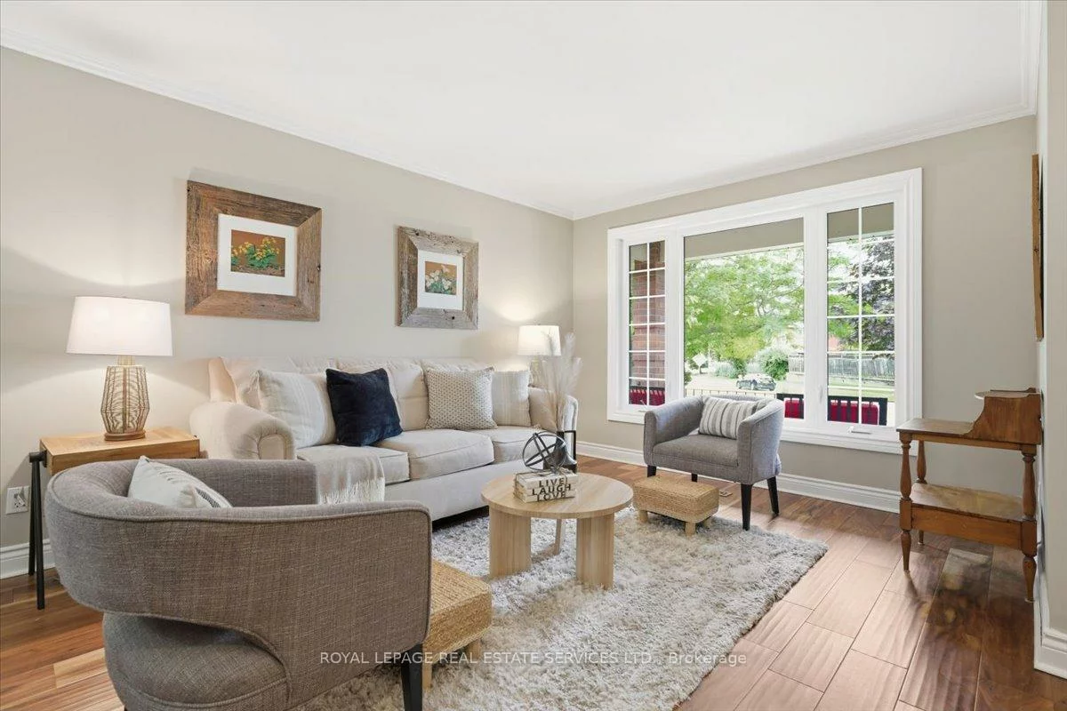 2035, Pen, 1015 - RO River Oaks, Oakville