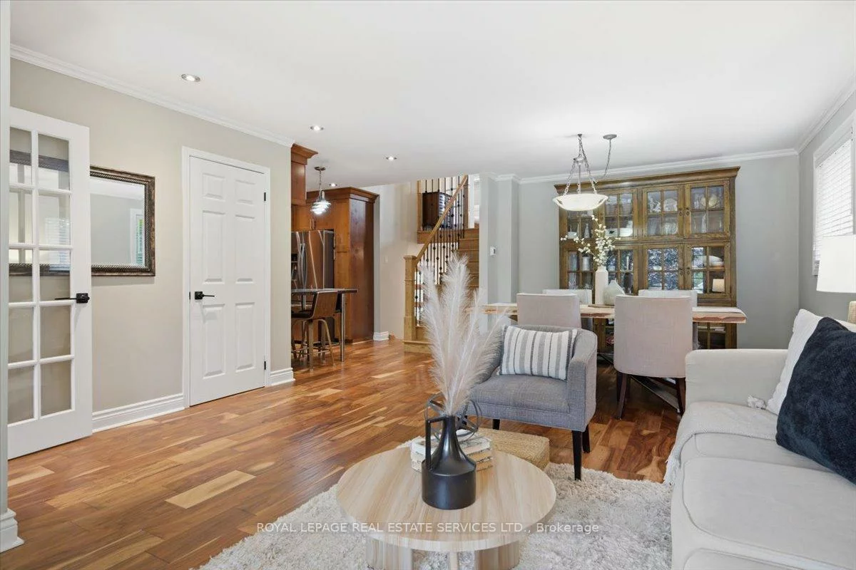 2035, Pen, 1015 - RO River Oaks, Oakville