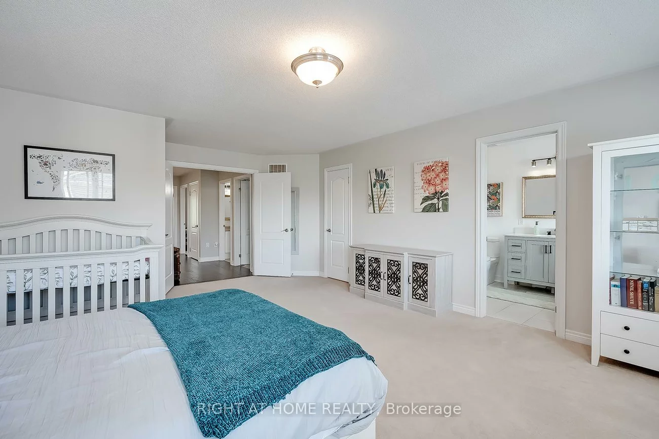 2033, Trawden, 1000 - BC Bronte Creek, Oakville