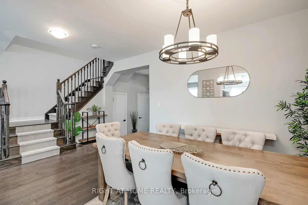 2033, Trawden, 1000 - BC Bronte Creek, Oakville