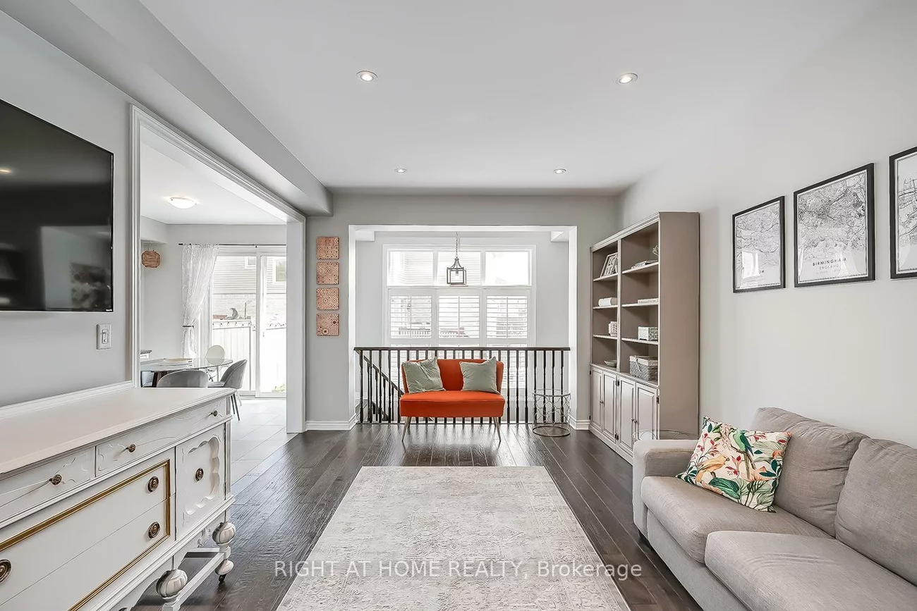 2033, Trawden, 1000 - BC Bronte Creek, Oakville