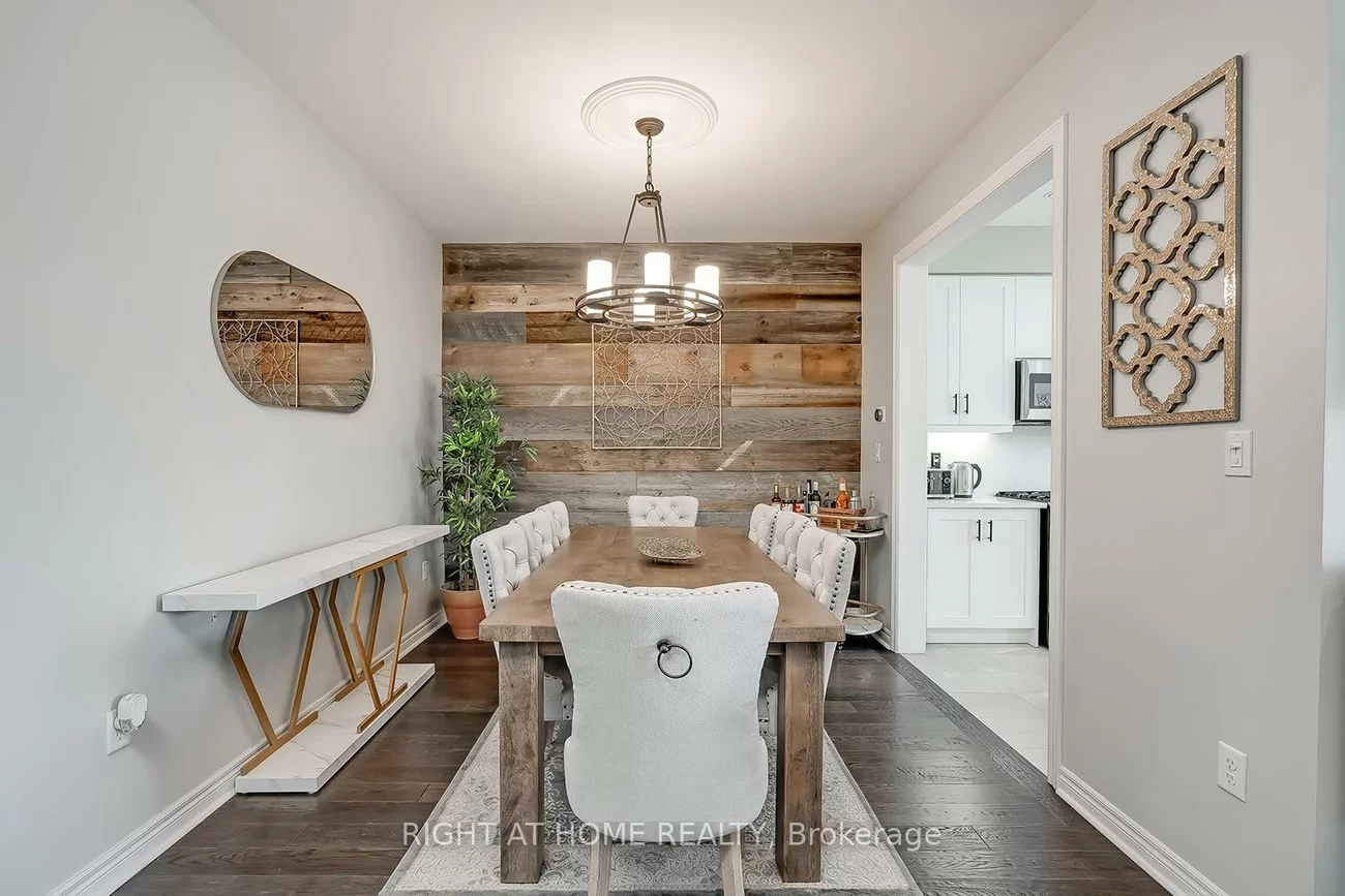 2033, Trawden, 1000 - BC Bronte Creek, Oakville