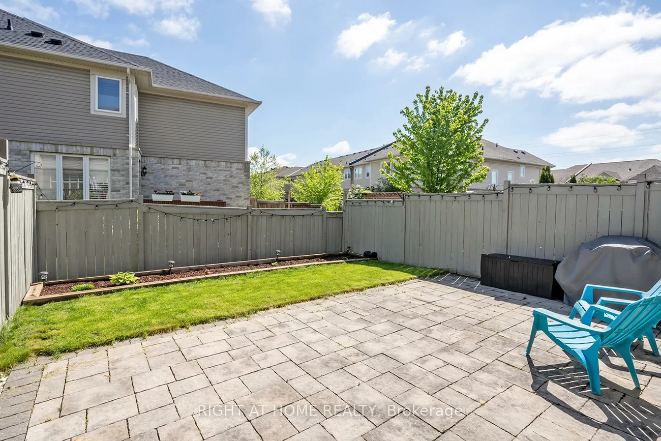 2033, Trawden, 1000 - BC Bronte Creek, Oakville