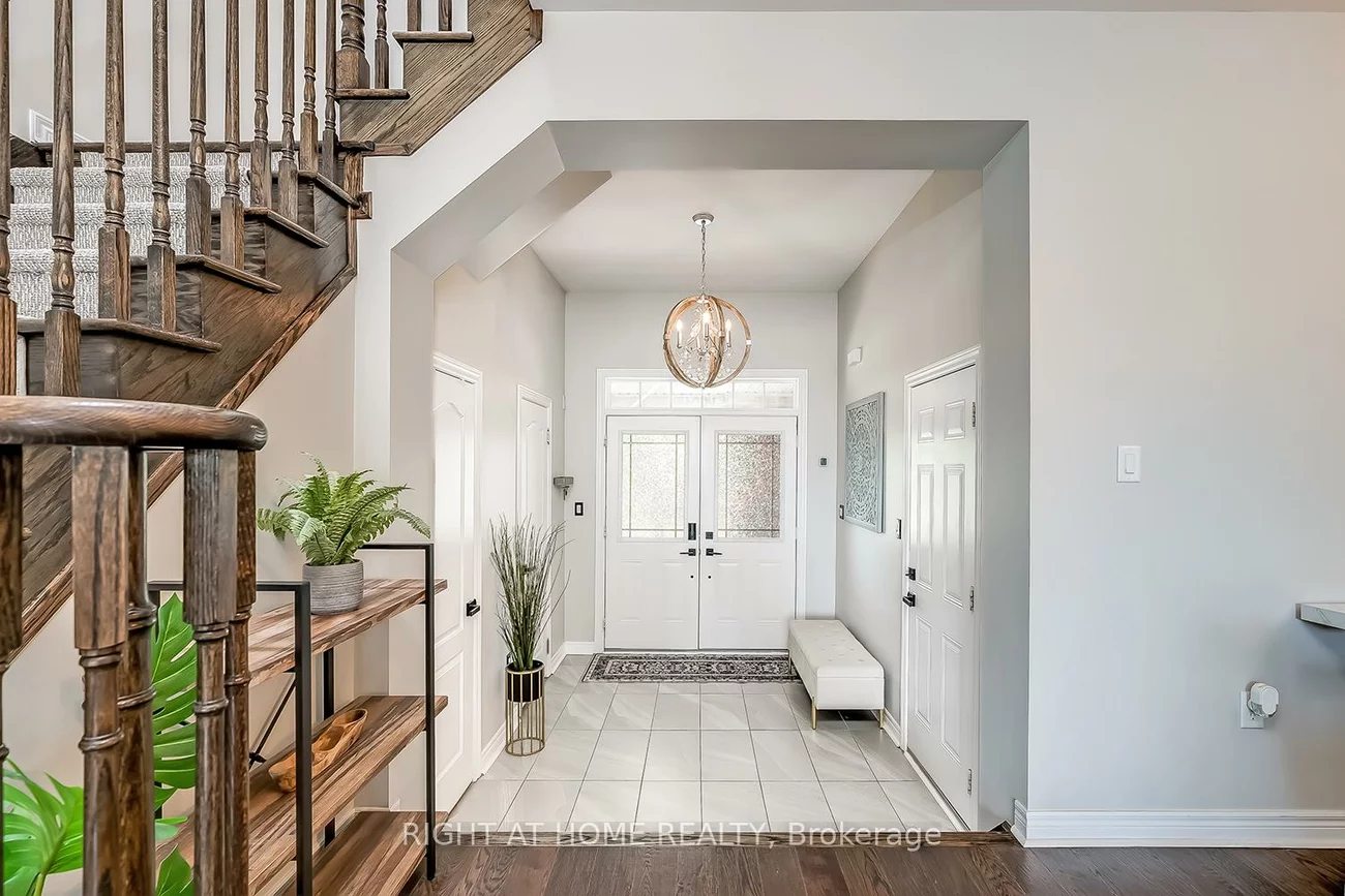 2033, Trawden, 1000 - BC Bronte Creek, Oakville
