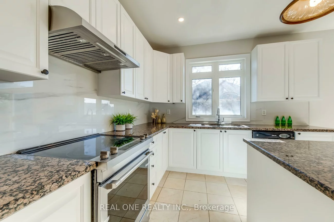 1426, Redwing, 1022 - WT West Oak Trails, Oakville