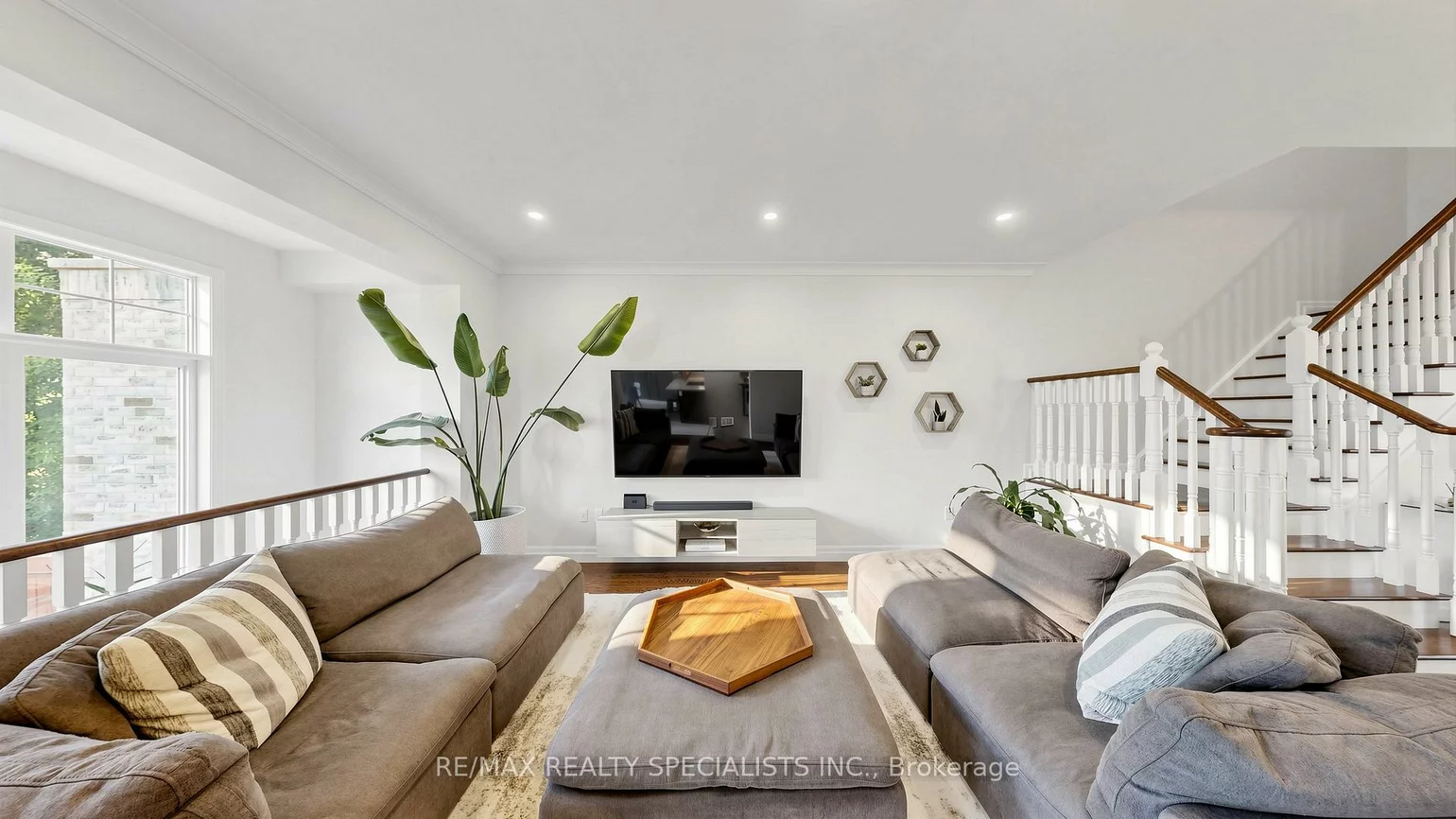 3275, Stalybridge, 1000 - BC Bronte Creek, Oakville