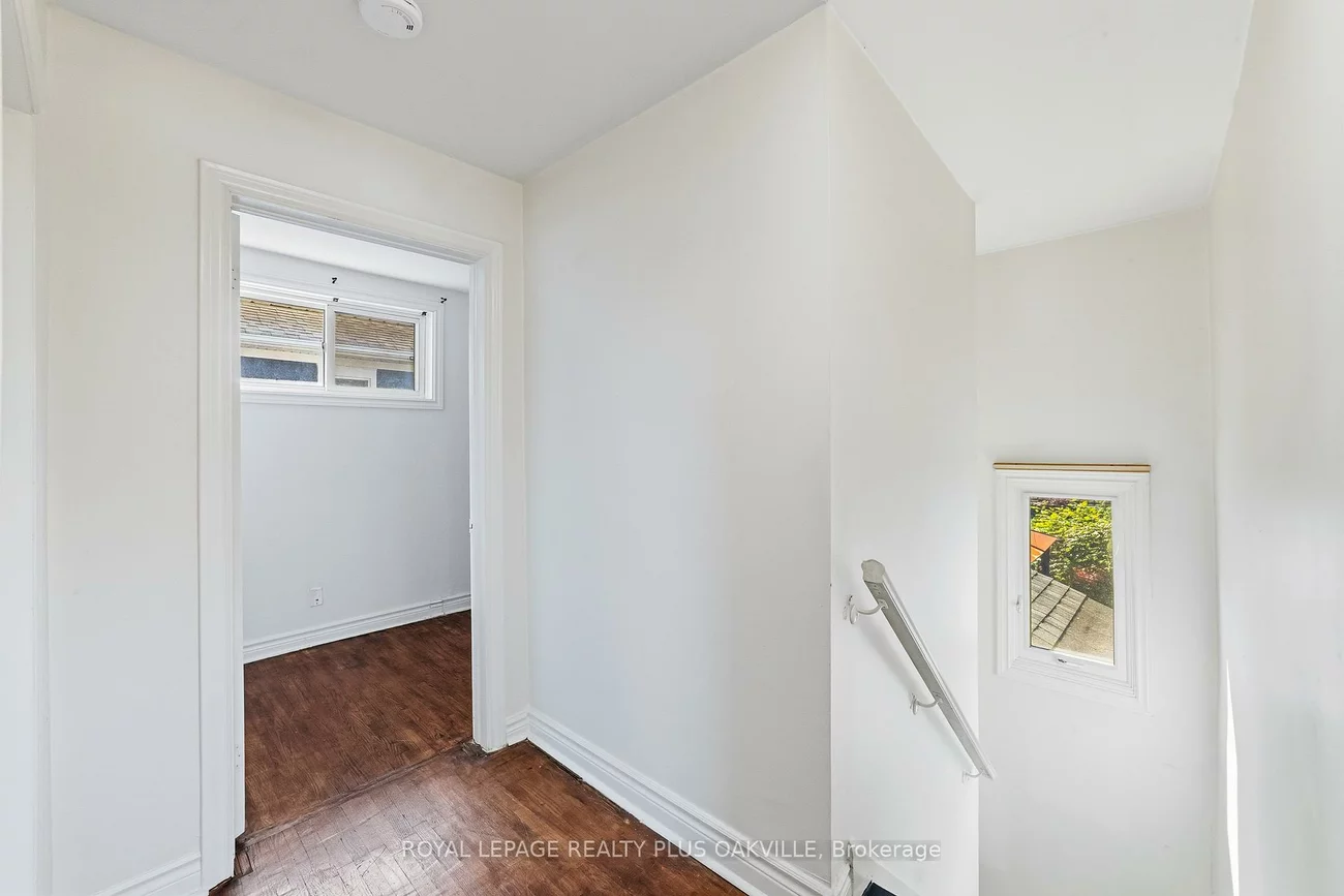 47, Stewart, 1002 - CO Central, Oakville