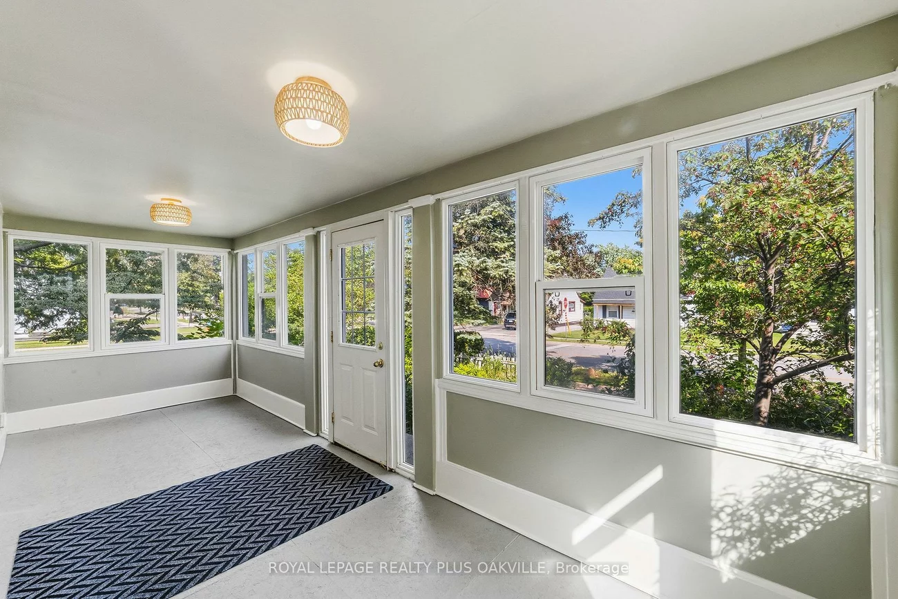 47, Stewart, 1002 - CO Central, Oakville