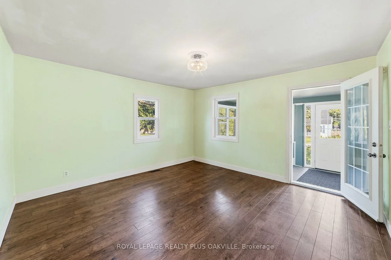 47, Stewart, 1002 - CO Central, Oakville