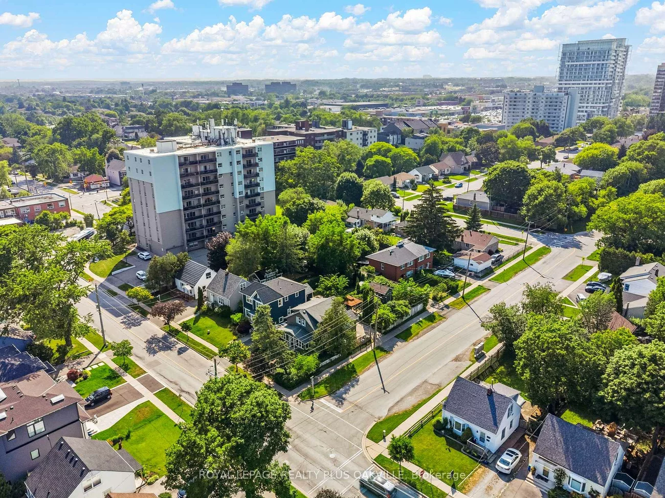 47, Stewart, 1002 - CO Central, Oakville
