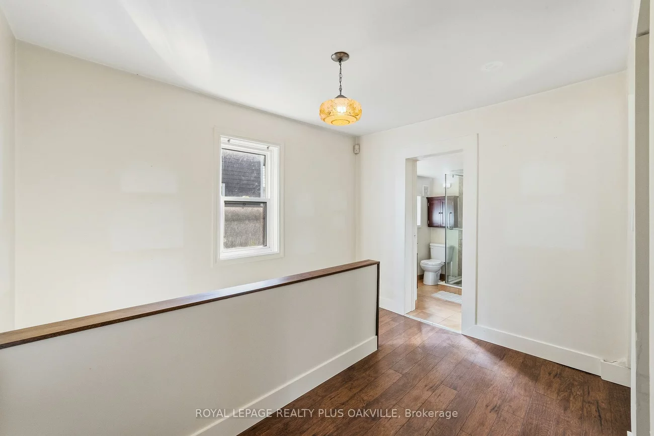 47, Stewart, 1002 - CO Central, Oakville