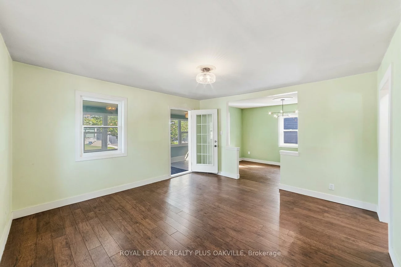 47, Stewart, 1002 - CO Central, Oakville