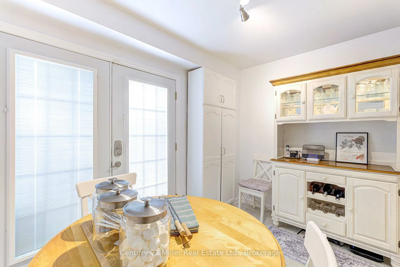 2256, MARGOT, 1015 - RO River Oaks, Oakville