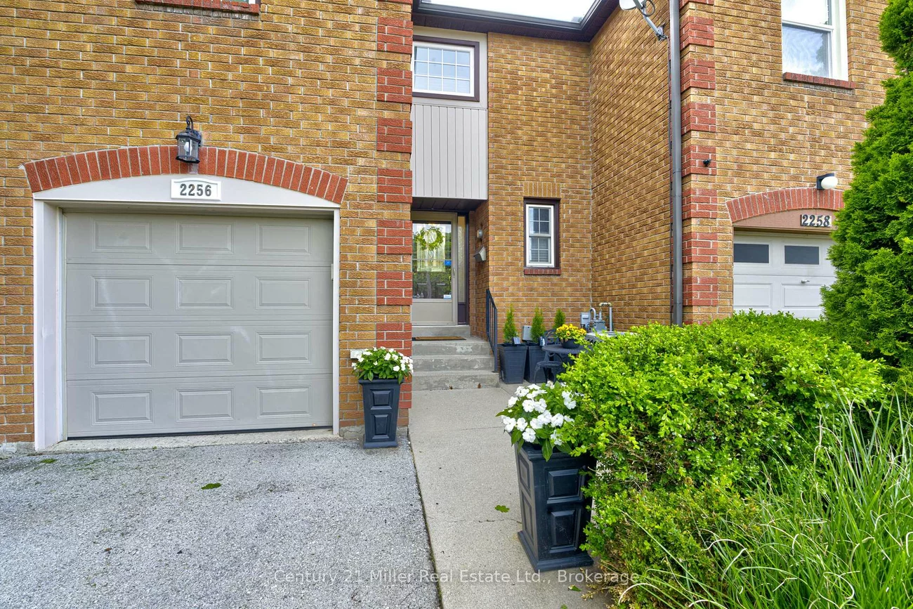 2256, MARGOT, 1015 - RO River Oaks, Oakville