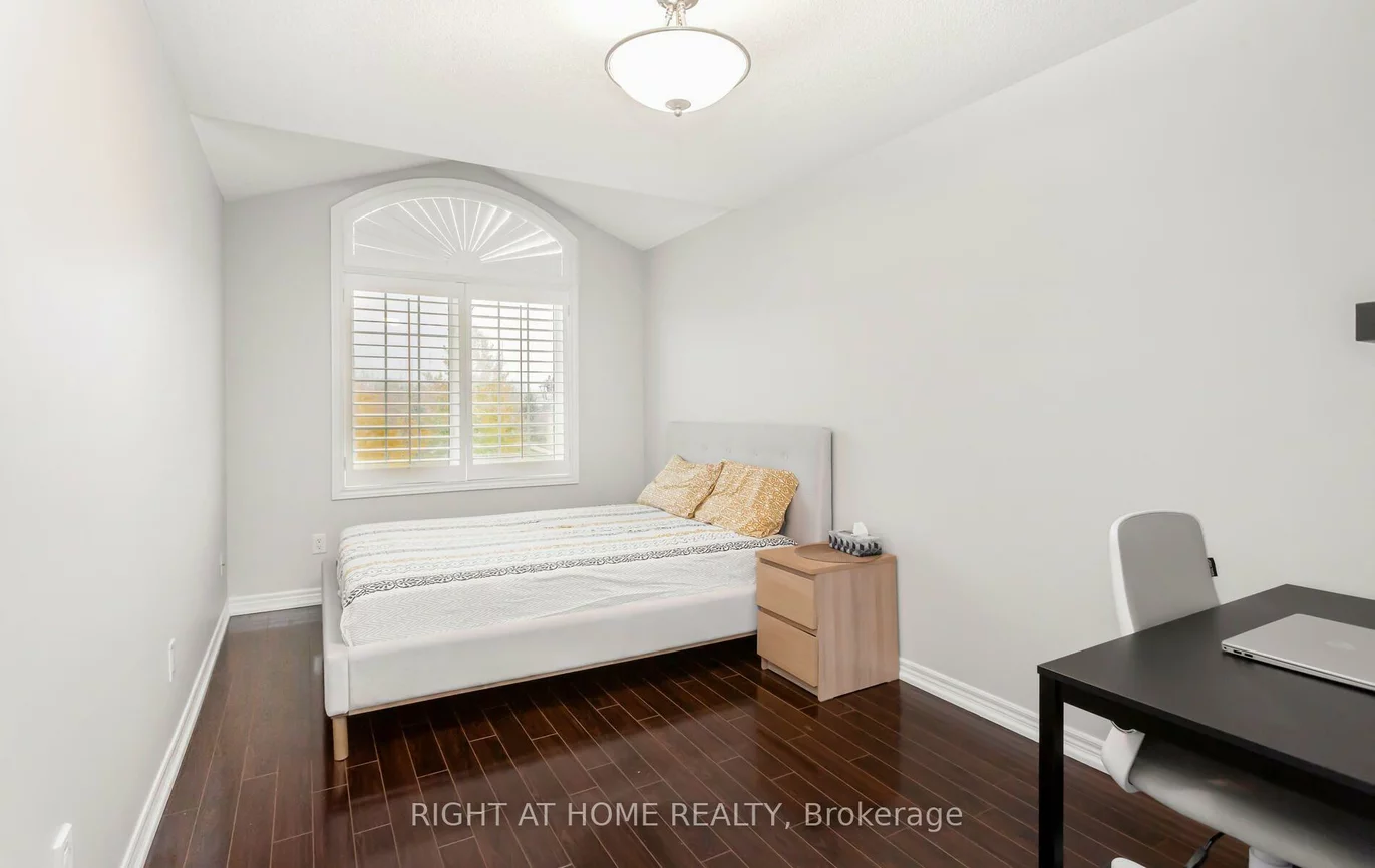 2419, Wasaga, 1009 - JC Joshua Creek, Oakville