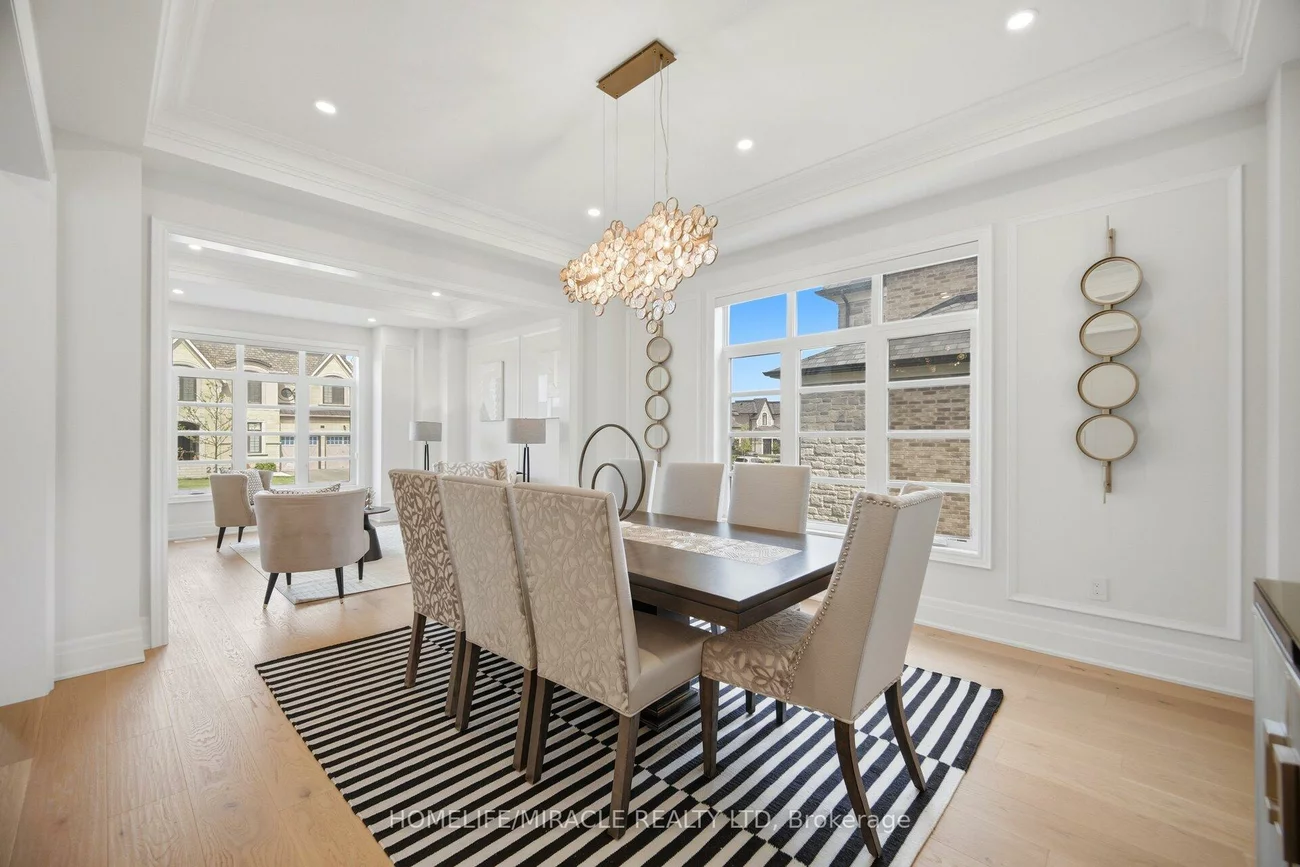 225, Prince George, 1017 - SW Southwest, Oakville