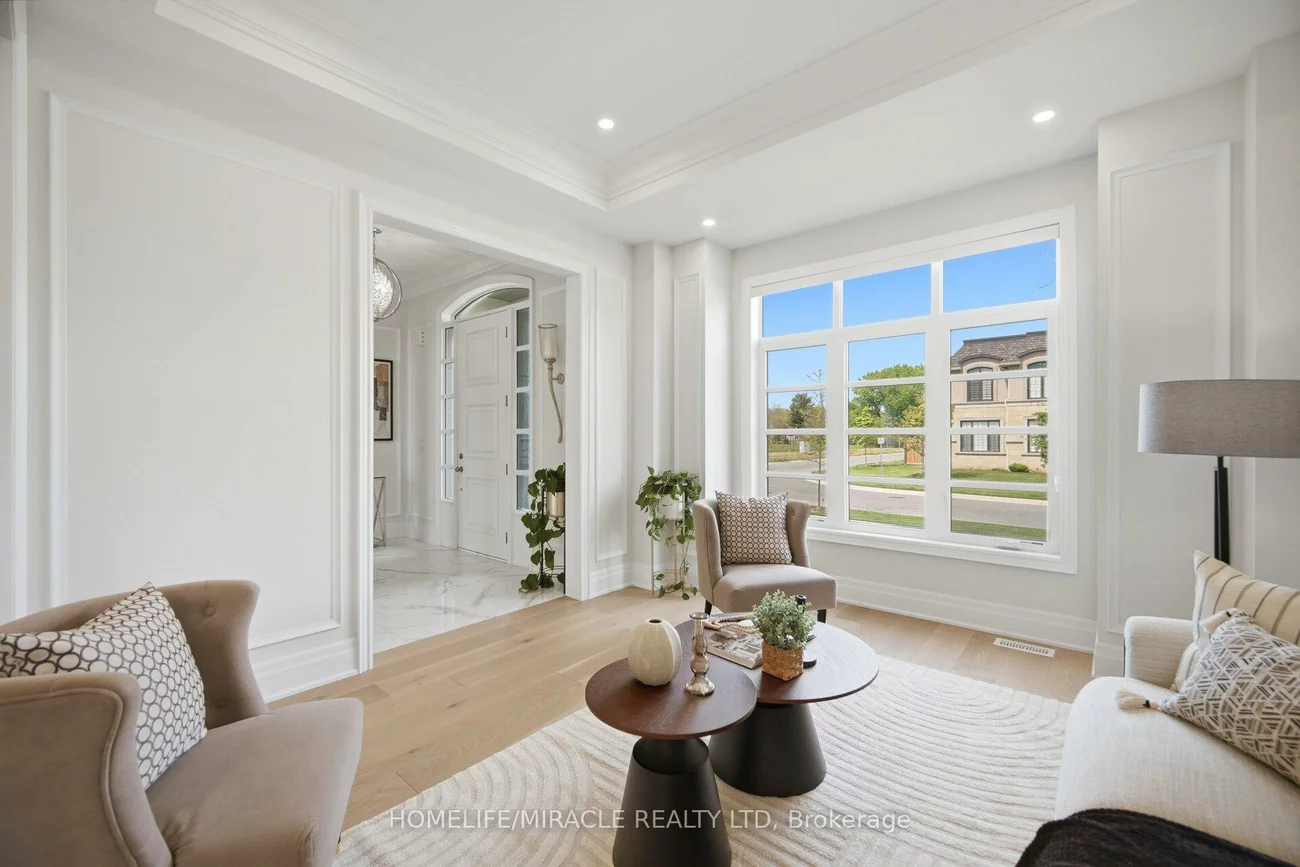225, Prince George, 1017 - SW Southwest, Oakville